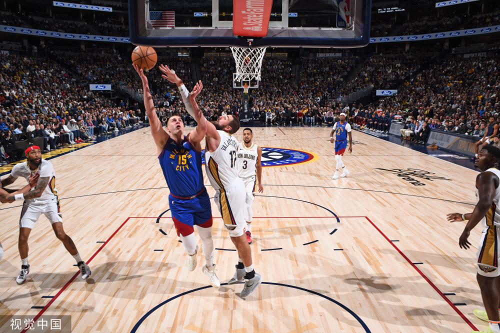 阿尔瓦雷斯 阿尔瓦雷斯