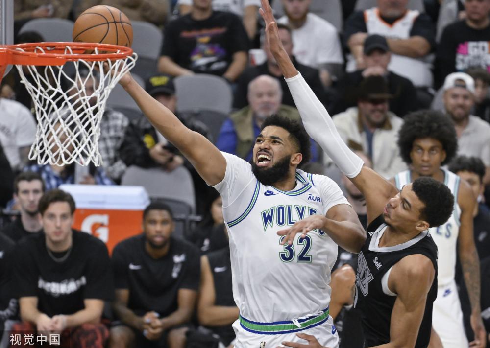 他们在场上 他们在场上