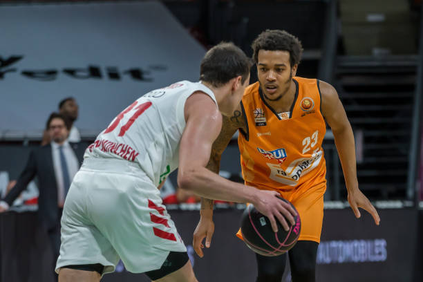 体育2022年04月13日《体育新闻》完整版