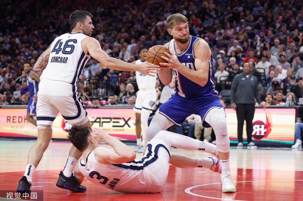 2025中国女超联赛枣庄揭幕 再次刷新上座纪录.