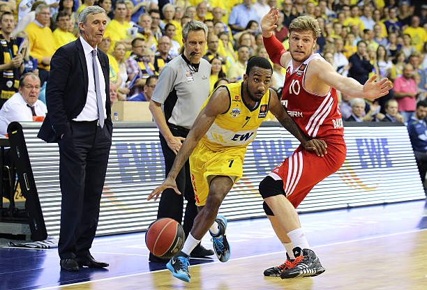 汗马功劳 汗马功劳